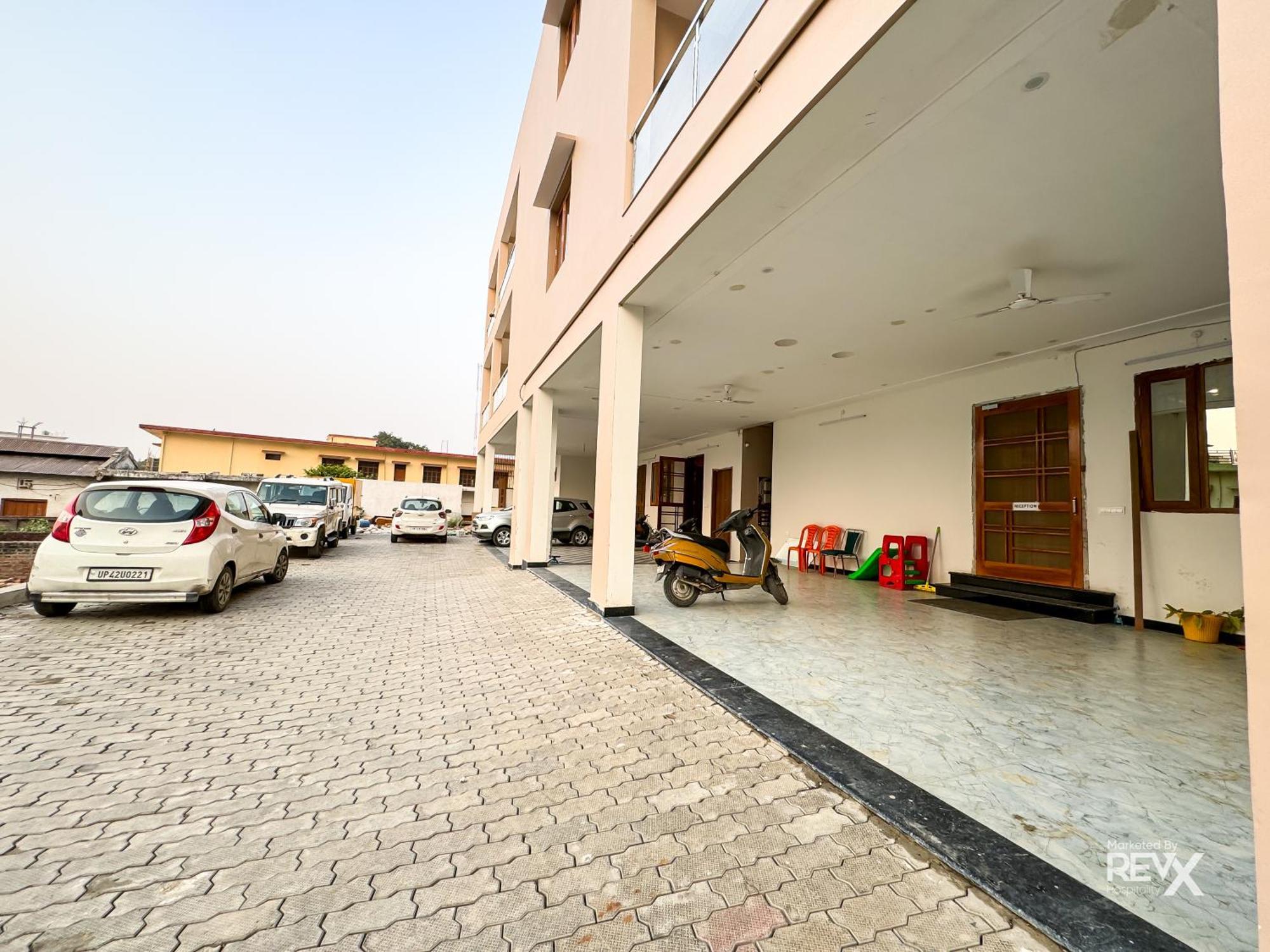 Guru Sadan A Luxe Stay Ayodhya Exteriér fotografie