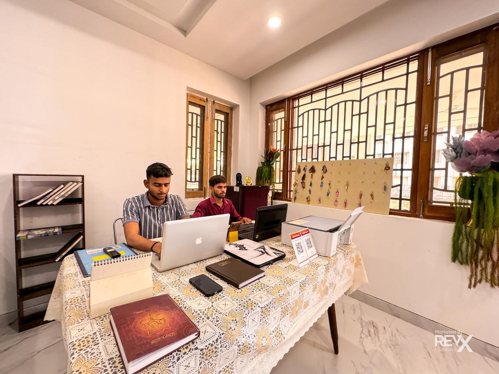 Guru Sadan A Luxe Stay Ayodhya Exteriér fotografie